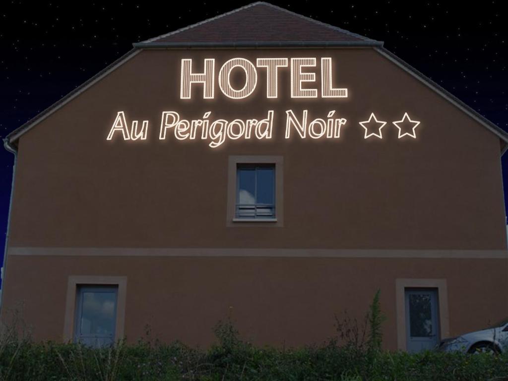 Hôtel Au Périgord Noir à Hautefort Extérieur photo